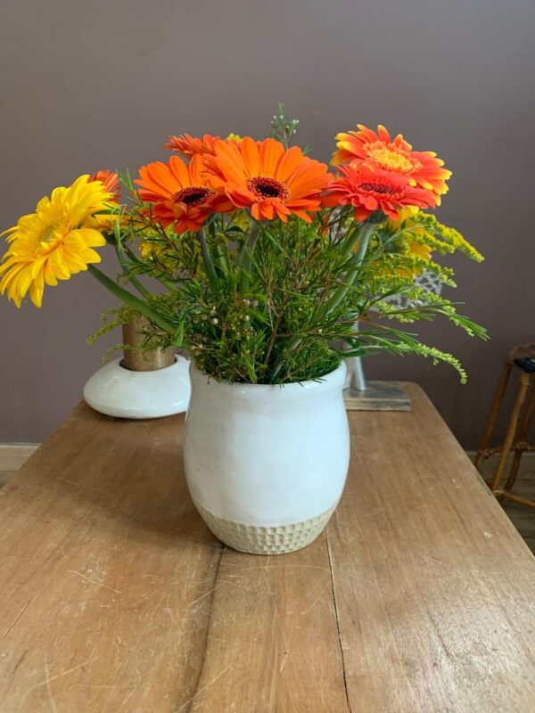 Vase blanc et crème
